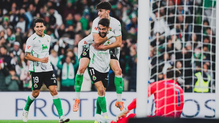 Andr�s Mart�n y Manex Lozano festejan uno de los goles del Racing al Las Palmas