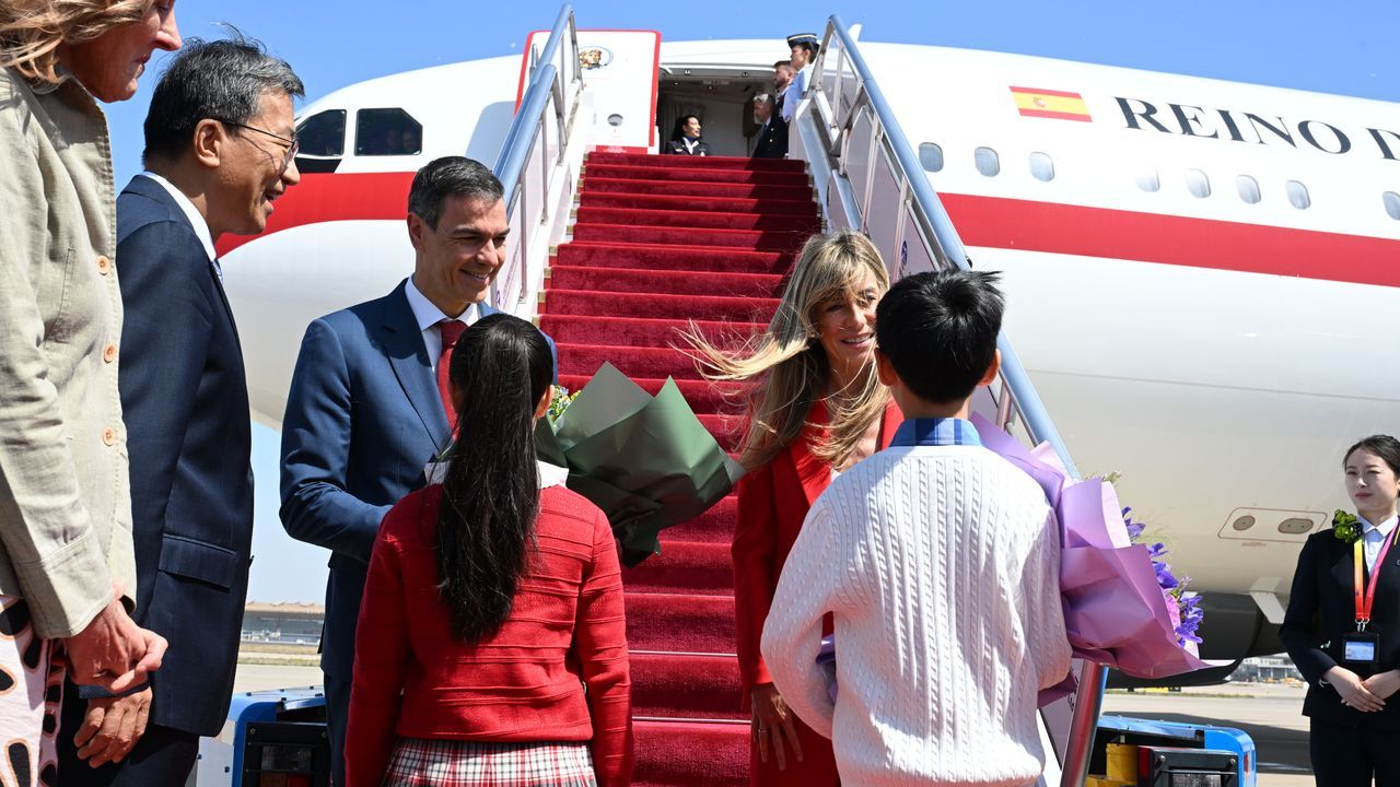 Pedro Sánchez y Begoña Gómez disfrutan del viejo Pekín