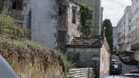 En la zona de Malates, donde el deterioro de pazo y capilla va a m�s, hubo una leproser�a