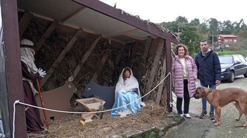 NAVIDAD, DECORACION NAVIDEÑA HECHA POR LOS VECINOS DE LA ALDEA DE A CROCHA