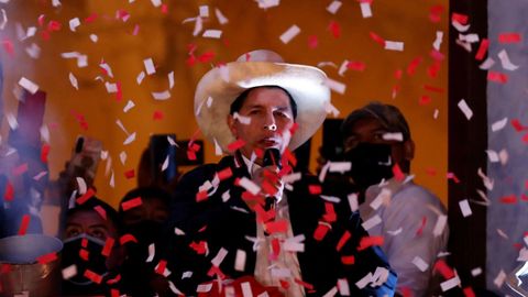 Pedro Castillo habla ante sus simpatizantes despu�s de ser proclamado presidente electo de Per�