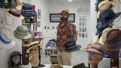 Pablo Pach�n, en el nuevo local de La Lucha