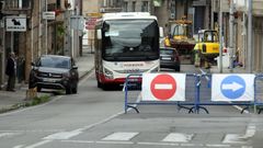 Un carril de la avenida estuvo cerrado al tr�fico hasta ayer por la tarde