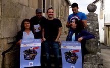 El BNG present� la iniciativa ante el viejo consistorio de Lal�n, ayer.