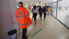 El IES A Xunqueira II de Pontevedra organiz� este martes un simulacro de evacuaci�n
