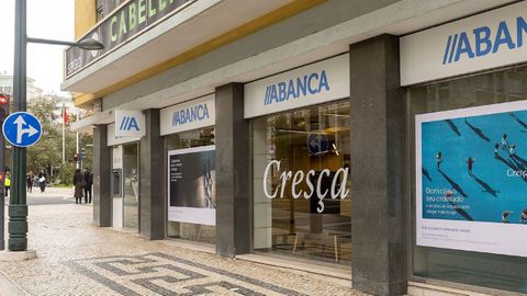 Imagen de archivo de una oficina de Abanca en Lisboa, tambi&eacute;n conectada al centro de datos ubicado en Pocomaco