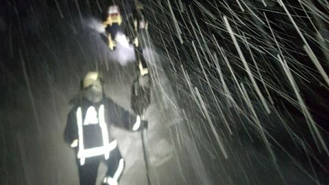 Rescate en San Isidro por la ca�da de un alud