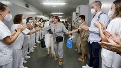 Despedida en el hospital del Saln�s a la auxiliar Chus Augusto que se jubilaba hoy