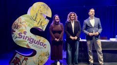 La alcaldesa de Nar�n -en el centro de la imagen- presidi� la presentaci�n oficial del festival Singular.