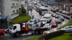 Atasco en la glorieta de Matogrande y la avenida de San Crist�bal