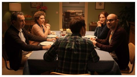 Fotograma de la pel�cula francesa �El brindis�.