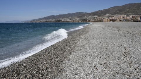 Imagen de archivo de una playa en Almer�a.