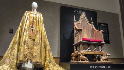 Silla de Eduardo utilizada en �The Crown�