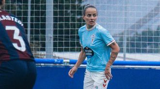 La jugadora de As Celtas Nerea Gonz�lez Cuquejo, durante el partido ante el Eibar B.