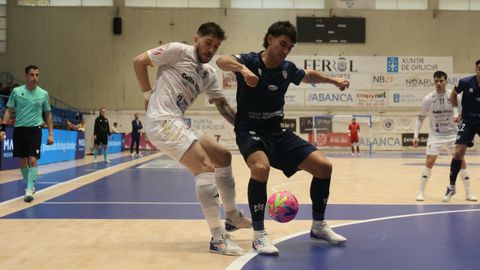Jhoy en el enfrentamiento entre O Parrulo Ferrol y el Crdoba.