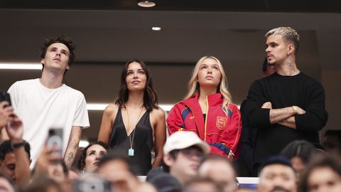 Cruz, Harper y Romeo Beckham animaron a Espa�a en la semifinal del Mundial junto a la cantante Jackie Apostel, pareja de Cruz