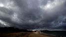 El cielo, este viernes, en la playa Grande de Mio