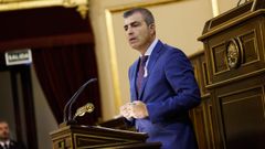 El vicepresidente de Canarias y l�der del PP canario, Manuel Dom�nguez, durante su intervenci�n en la Comisi�n General de las Comunidades Aut�nomas en el Senado.
