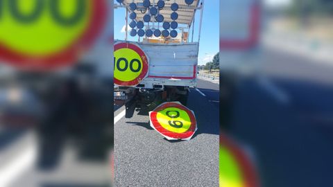 Impact� contra una camioneta que estaba detenida por unas obras