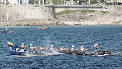 La trainera de Tir�n, en una imagen de archivo