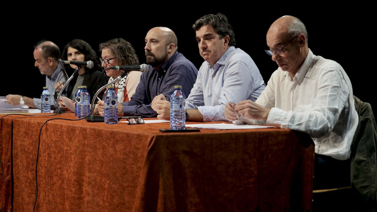 Ayuntamiento y Puerto buscan asentar las bases de la futura fachada marítima de A Coruña