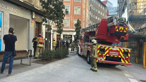 Hasta el lugar acudieron los bomberos, la Polic�a Nacional y la Local