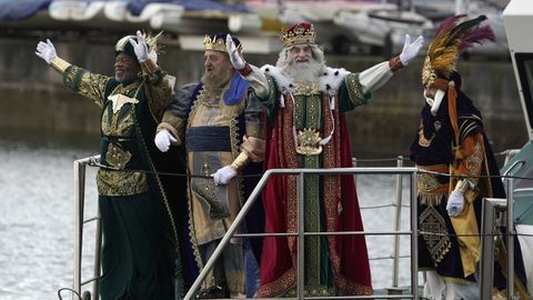 Los Reyes Magos llegan al puerto deportivo de Gij�n (Asturias) este domingo