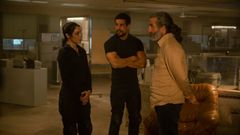 Mariela Garriga, Mario Casas y Luis Zahera, en la �ltima pel�cula de Dani de la Torre.