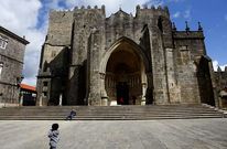 El acceso a la zona monumental presidida por la catedral se har� con pilones retr�ctiles.