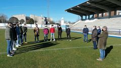 Nuevos jugadores del Ribadeo se presentaron este s�bado en el Pepe Barrera