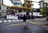 Los trabajadores se concentraron en el recinto.