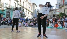 El baile fue uno de los protagonistas de la jornada de ayer en la plaza de Curros Enr�quez