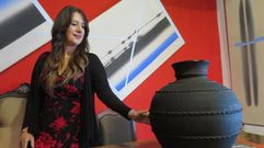 Dolores Redondo, en la presentaci�n de la versi�n en gallego de  Todo esto te dar�  en el 2016 en la Casa Grande de Rosende, en Sober