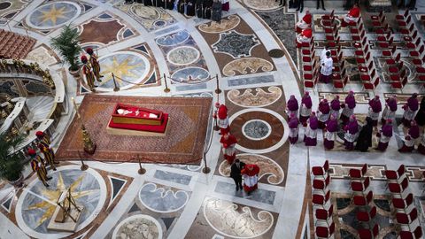 En directo: los fieles comienzan a dar el �ltimo adi�s al papa Francisco