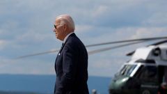 El presidente estadounidense Joe Biden de camino a Camp David, donde tendr� un encuentro con sus hom�logos de Jap�n y Corea del Sur