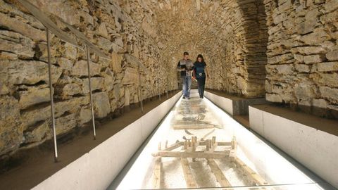 Foto de archivo de una visita al Centro de Interpretaci�n da Faba de Lourenz�