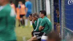 Egea Real Oviedo Vetusta Requexon.Egea, durante el encuentro ante el Vetusta