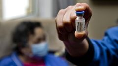 Los equipos gallegos utilizan Janssen para la vacunaci�n de dependientes a domicilio