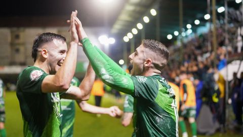 Marquitos, celebrando su gol ante el Atltico de Madrid con su compaero Germn