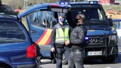 La Polic�a Nacional controla los acceso a Oviedo por el cierre perimetral
