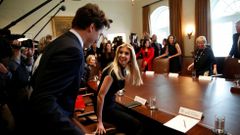 Trudeau se sent� junto a Ivanka Trump en la mesa redonda con mujeres empresarias