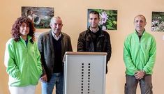 Los representantes de la asociaci�n, el Concello y Ferroatl�ntica durante la presentaci�n. 