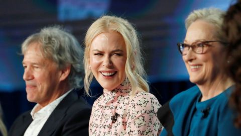 Nicole Kidman, entre David E. Kelley y Meryl Streep, con quienes trabaja en Big Little Lies