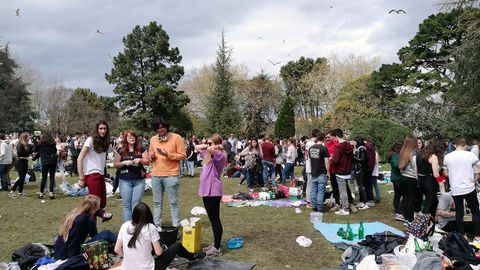 Los m�s j�venes cambiaron los tableros de la Comida en la Calle de Avil�s por el parque de Ferrera.Los m�s j�venes cambiaron los tableros de la Comida en la Calle de Avil�s por el parque de Ferrera