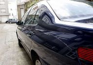 En varios coches pueden verse profundas rayadas. 