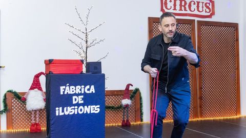 El mago Romn Garca acta en varios espectculos del festival de Sarria