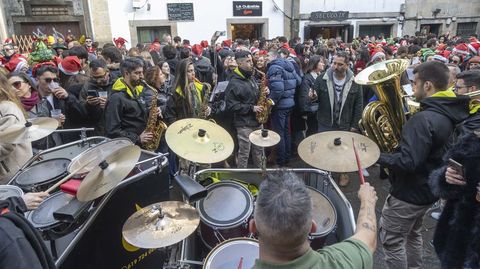 Verm&uacute; y tardeo&nbsp;en varias plazas del casco hist&oacute;rico de Santiago