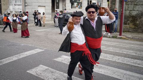 Cortegada despidi el entroido en la provincia.Ms de trescientas personas participaron en el desfile