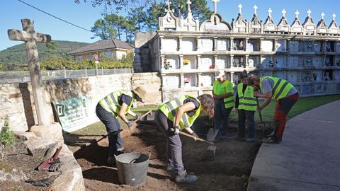 En la parroquia rianxeira comenz este lunes la campaa 2025 del Plan Cuatrienal de Memoria Democrtica. 