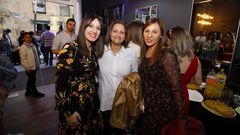 �B�scate en la inauguraci�n de la peluquer�a M�is Trukos en Ribeira!